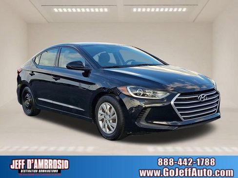 Used 2018 Hyundai Elantra SE w/ SE Connectivity Package 04 FWD image 1