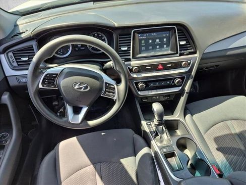 Used 2019 Hyundai Sonata SE FWD image 18
