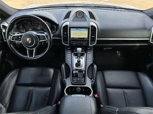 Used 2016 Porsche Cayenne image 10