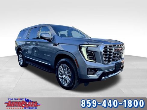 Used 2025 GMC Yukon XL Denali AWD/4WD image 12