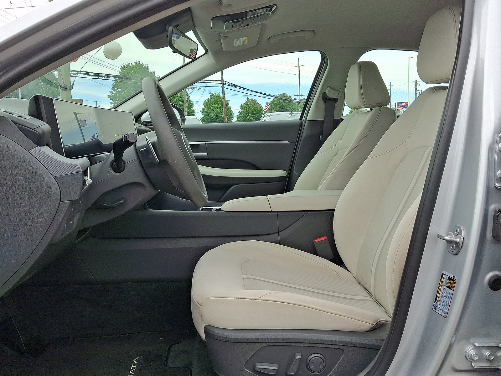 Certified 2025 Hyundai Sonata SEL FWD image 9