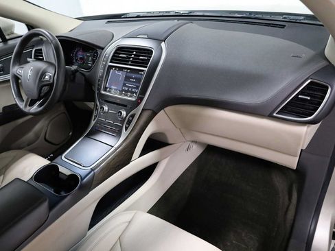 Used 2017 Lincoln MKX Reserve w/ Lincoln MKX Climate Package AWD/4WD image 6