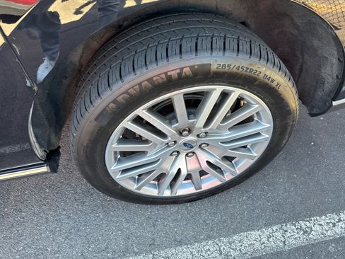 Used 2024 Ford Expedition Max Limited image 4