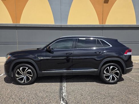 Used 2020 Volkswagen Atlas Cross Sport SEL Premium AWD/4WD image 2