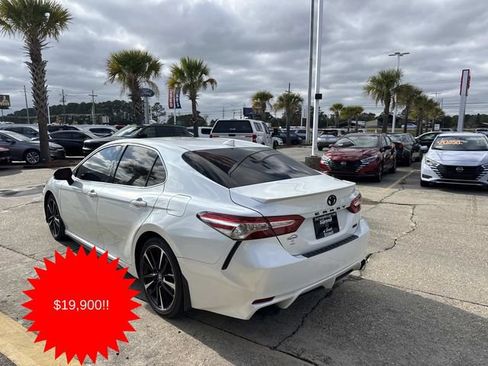 Used 2020 Toyota Camry XSE image 4