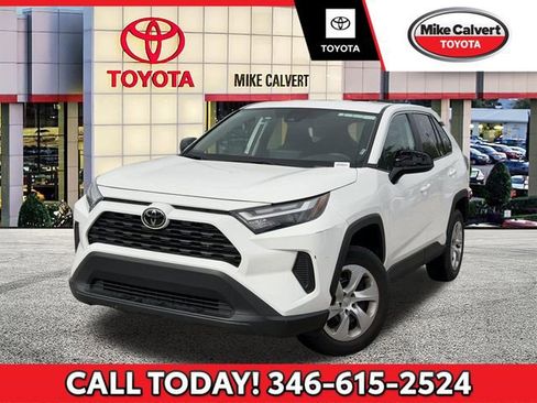 Used 2025 Toyota RAV4 LE image 1