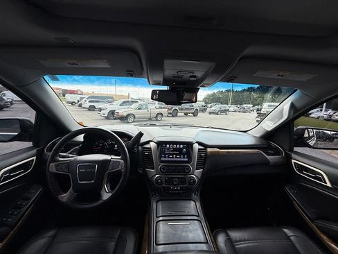 Used 2017 GMC Yukon XL Denali w/ Open Road Package RWD image 7