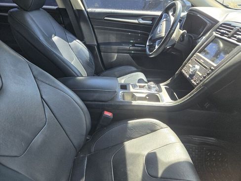 Used 2020 Ford Fusion Titanium AWD/4WD image 3