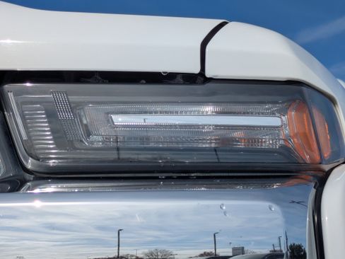 Used 2022 Chevrolet Silverado 2500 LT w/ Convenience Package image 28