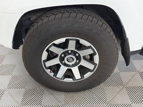 Used 2023 Toyota 4Runner TRD Off-Road Premium w/ Moonroof Package AWD/4WD image 8