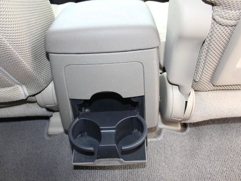 Used 2014 Nissan Frontier SV image 17