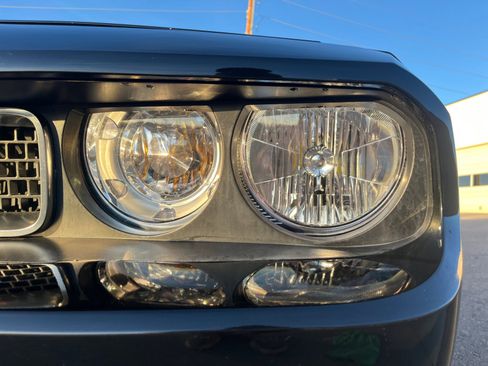 Used 2013 Dodge Challenger R/T Plus image 9