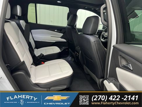 Used 2026 Chevrolet Traverse High Country AWD/4WD image 13