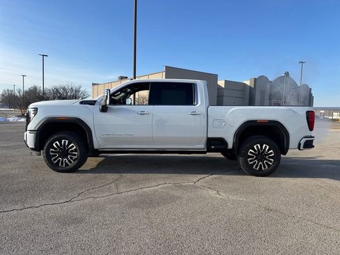 New 2026 GMC Sierra 2500 Denali Ultimate w/ Max Trailering Package image 3