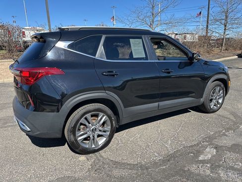 Used 2021 Kia Seltos S AWD/4WD image 11