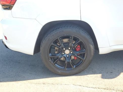 Used 2015 Jeep Grand Cherokee SRT w/ Luxury Group II AWD/4WD image 5