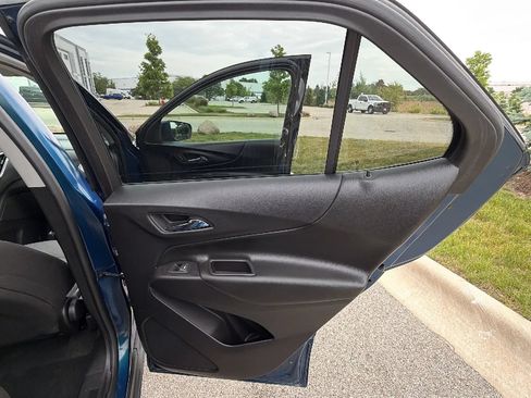Used 2019 Chevrolet Equinox LT FWD image 12