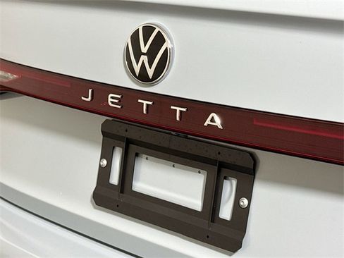 New 2026 Volkswagen Jetta SE image 16