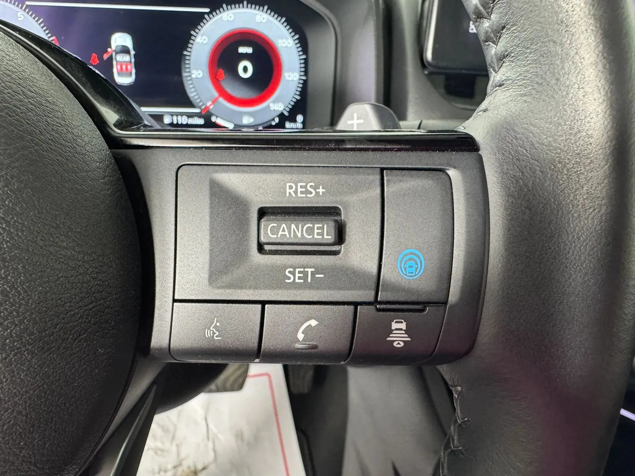 Used 2024 Nissan Rogue SL w/ SL Premium Package FWD image 16