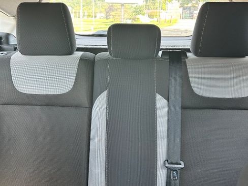 Used 2012 Ford Focus SE FWD image 12