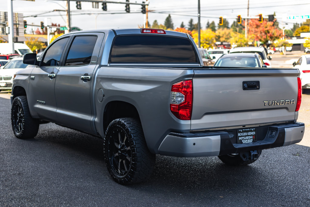 Used 2018 Toyota Tundra Limited w/ Limited Premium Package AWD/4WD image 12