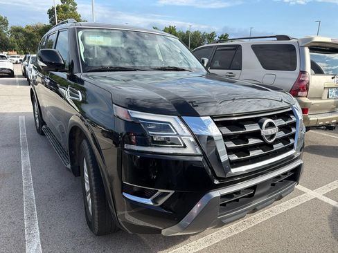 Used 2023 Nissan Armada SV RWD image 3