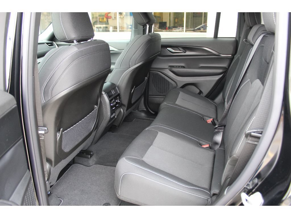 New 2026 Jeep Grand Cherokee Laredo X AWD/4WD image 15