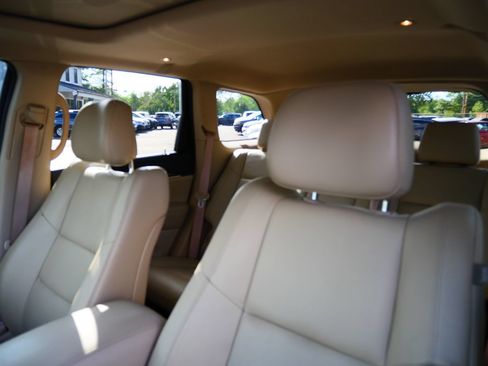 Used 2018 Jeep Grand Cherokee Limited AWD/4WD image 11