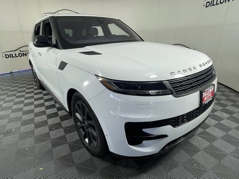 Used 2023 Land Rover Range Rover Sport SE image 11