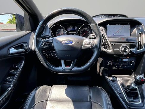 Used 2016 Ford Focus ST w/ Equipment Group 402A FWD image 4