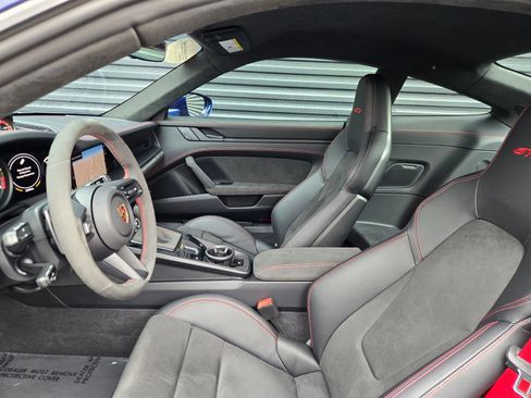Used 2024 Porsche 911 GT3 RWD image 25