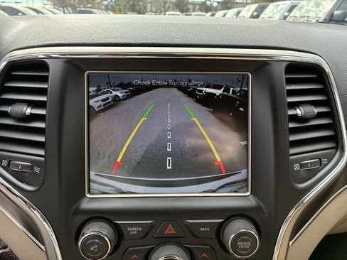 Used 2020 Jeep Grand Cherokee Altitude image 25