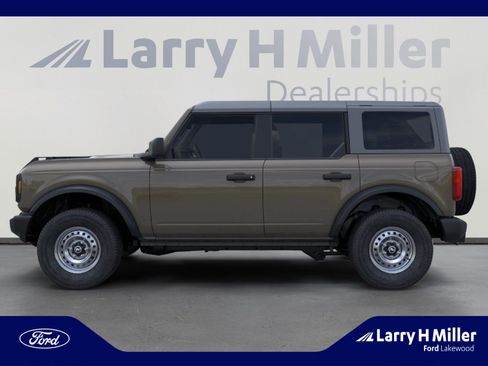 New 2025 Ford Bronco 4-Door AWD/4WD image 3