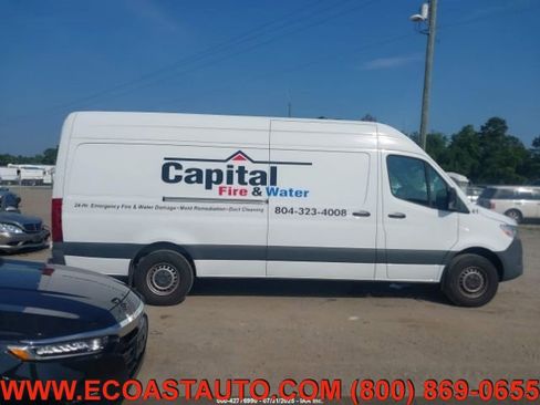 Used 2022 Mercedes-Benz Sprinter 2500 image 7