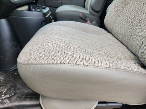 New 2025 GMC Savana 2500 Extended w/ Driver Convenience Package image 19