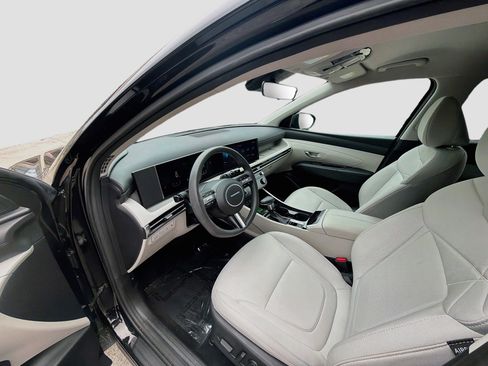 Used 2025 Hyundai Tucson SEL FWD image 7