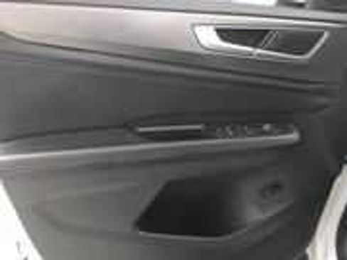 Used 2024 Volkswagen Atlas Cross Sport SE w/ Panoramic Sunroof Package FWD image 8