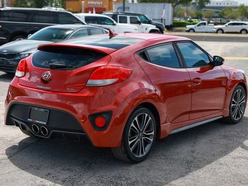Used 2016 Hyundai Veloster Turbo FWD image 14