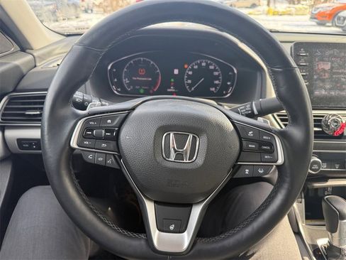 Used 2018 Honda Accord Touring image 14