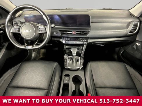 Certified 2024 Kia Seltos SX w/ SX Sunroof Package AWD/4WD image 7