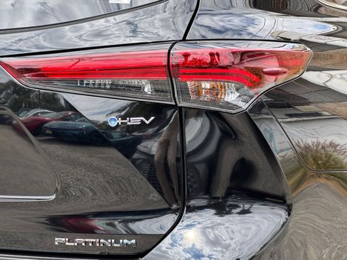 New 2026 Toyota Highlander Platinum AWD/4WD image 33