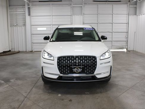 Used 2023 Lincoln Corsair Reserve AWD/4WD image 3