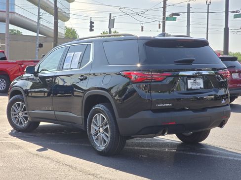 Used 2023 Chevrolet Traverse LT FWD image 24