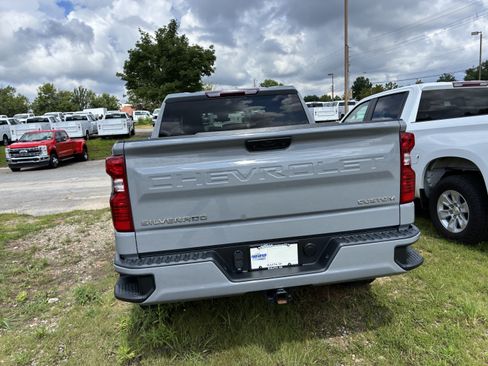 Used 2024 Chevrolet Silverado 1500 Custom RWD image 7