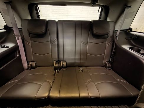 Used 2015 Cadillac Escalade Premium AWD/4WD image 28