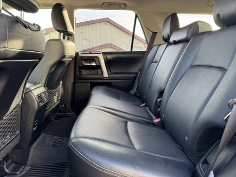 Used 2016 Toyota 4Runner Limited AWD/4WD image 5