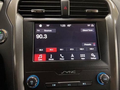 Used 2019 Ford Fusion SE image 32