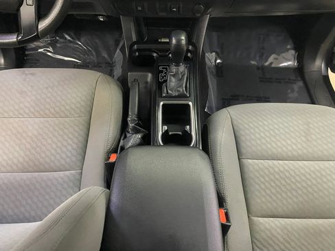 Used 2021 Toyota Tacoma SR image 18