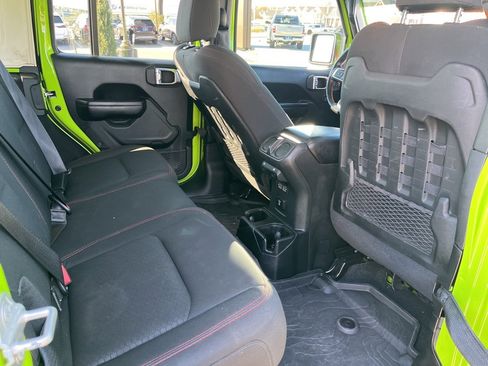 Used 2021 Jeep Wrangler Unlimited Rubicon image 14