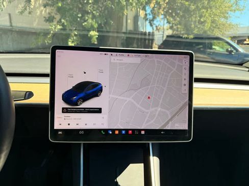 Used 2020 Tesla Model Y Long Range AWD/4WD image 17